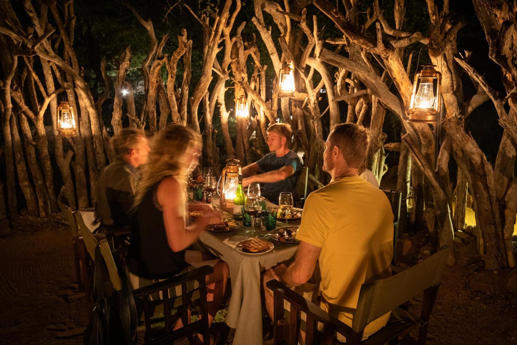 Parsons Hilltop Safari Camp Balule Game Reserve Eksteriør billede